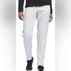 adidas Women’s Relaxed Fit Tapered Legs Fleece Pant, Gray Dash, M